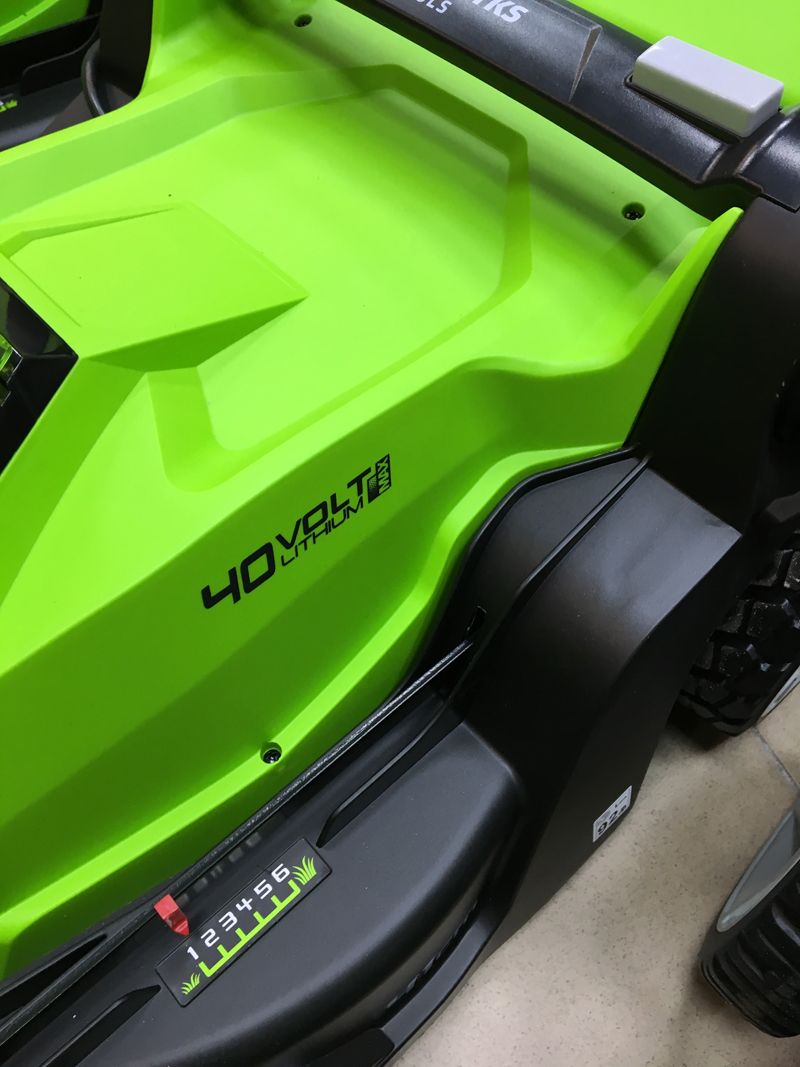 Газонокосилка аккумуляторная Greenworks 40 см 40V G40LM40, без АКБ и ЗУ