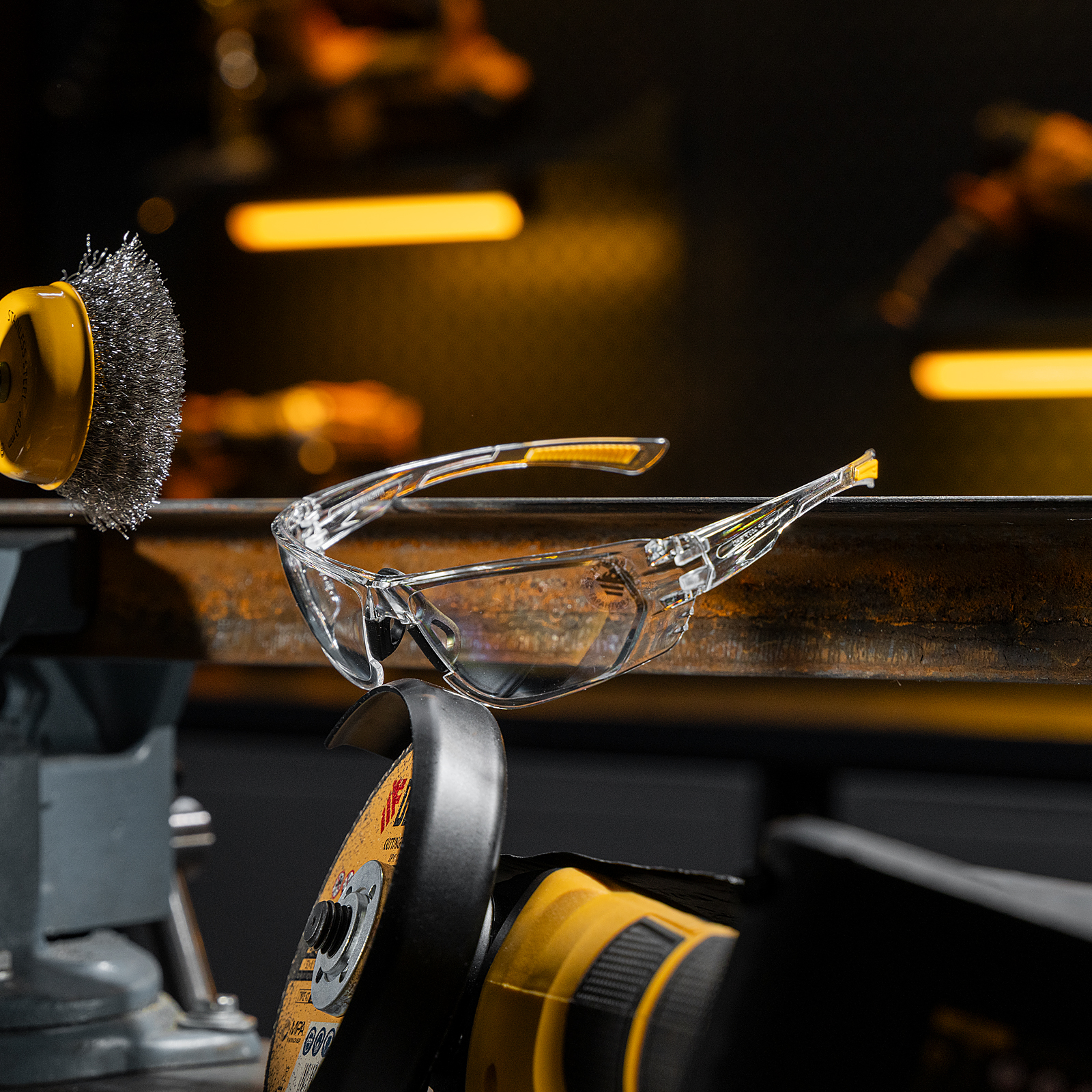 Очки защитные с бесцветной линзой