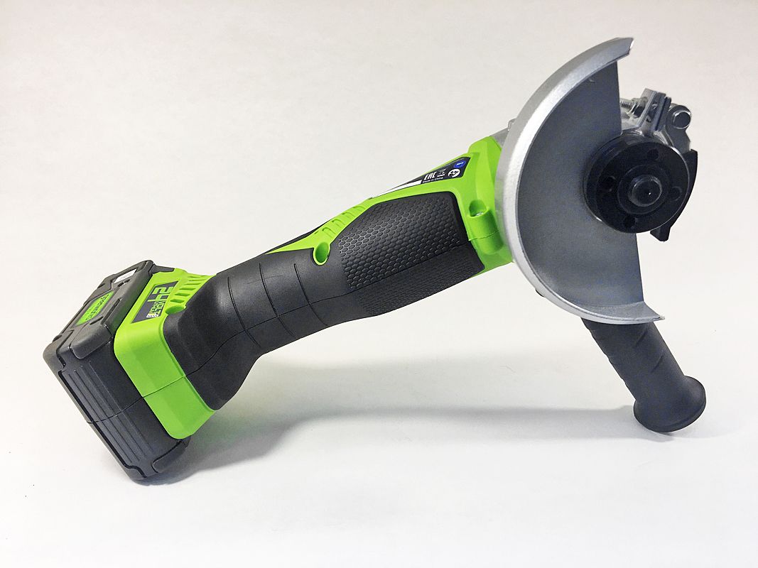 Угловая шлифмашинка болгарка аккумуляторная Greenworks 24V G24AG