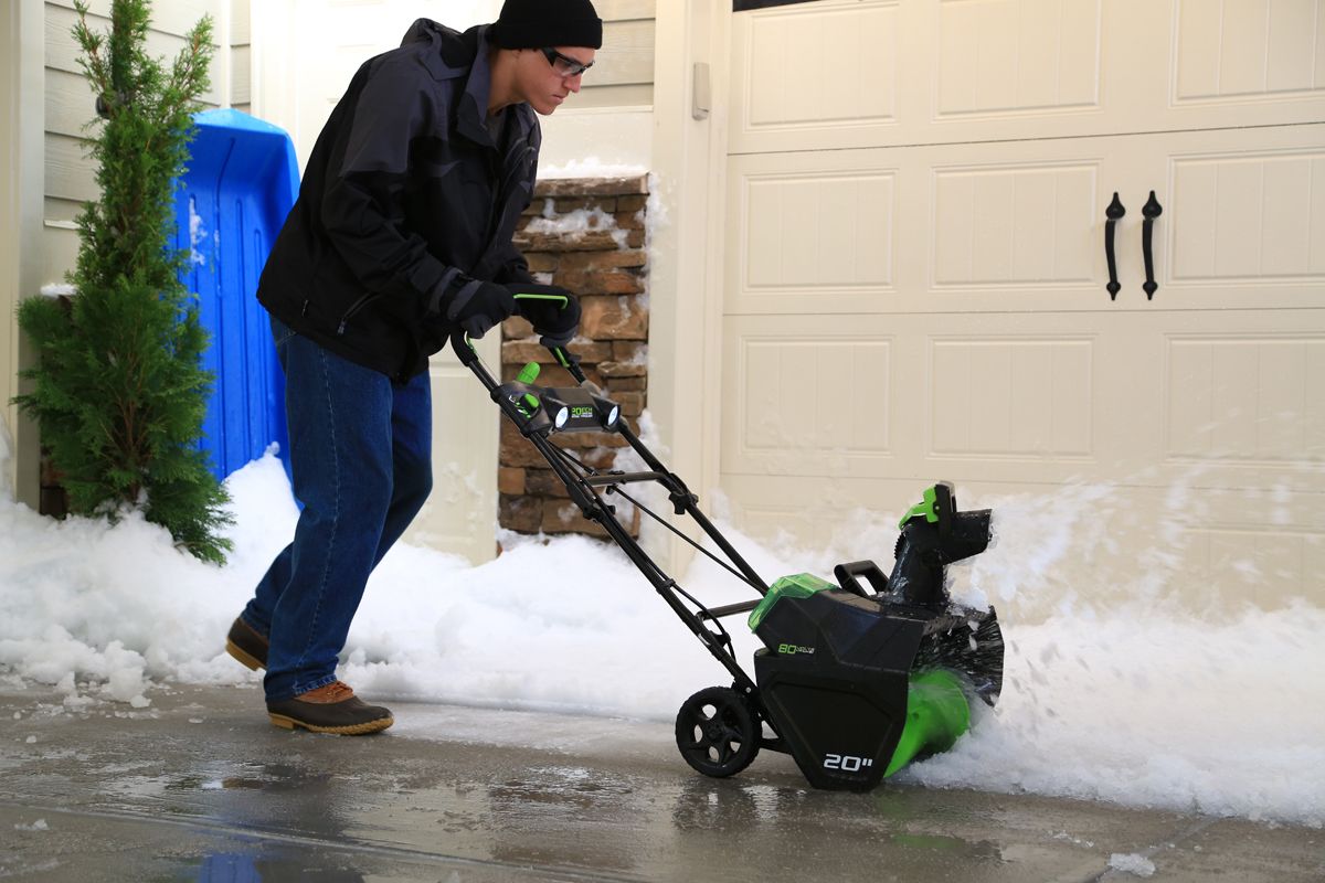 Снегоуборщик аккумуляторный Greenworks 51 см 80V GD80SB, бесщёточный, без АКБ и ЗУ