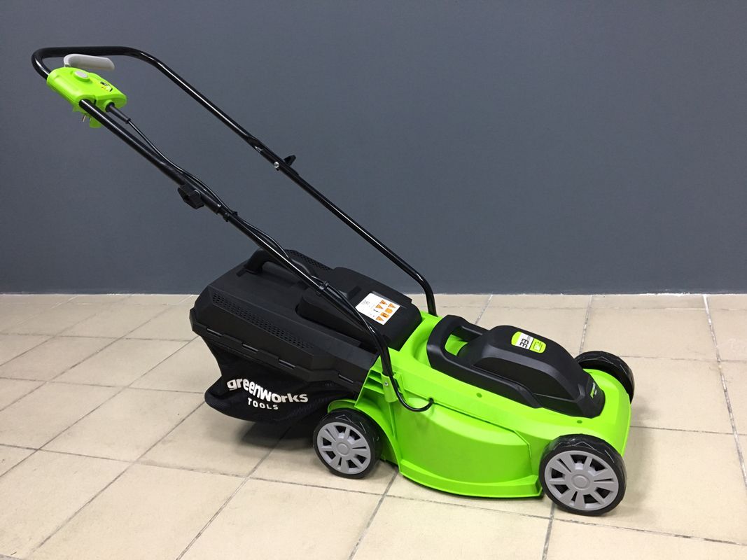 Газонокосилка электрическая Greenworks 33 см 1200W